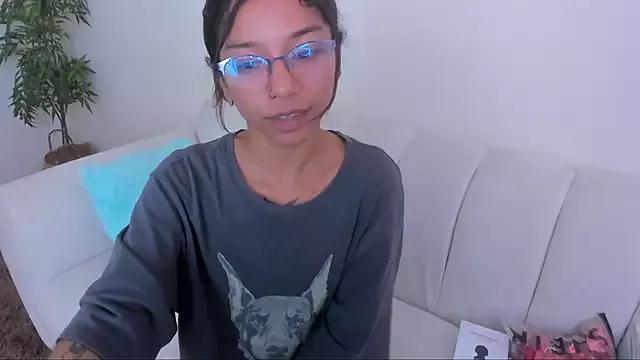 Abby_dove1 from StripChat