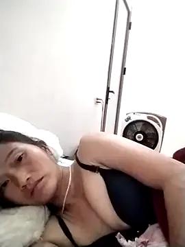 Abigail-00 from StripChat