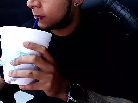 alejoconex3 from StripChat is Freechat
