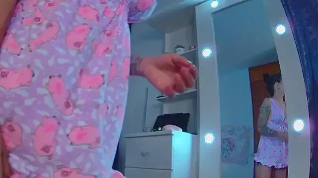 alhaia_sander from StripChat is Freechat