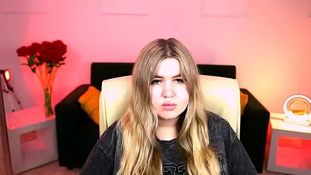 AliceRiwe from StripChat is Freechat