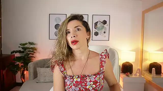 AlliceRouse from StripChat is Freechat