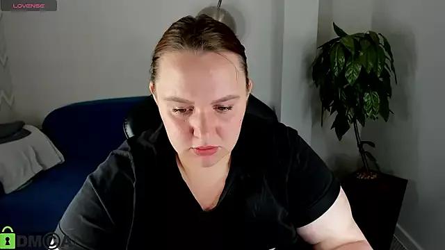Amy_Hall from StripChat is Freechat