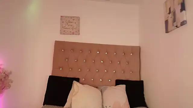 AndressBrown from StripChat is Freechat