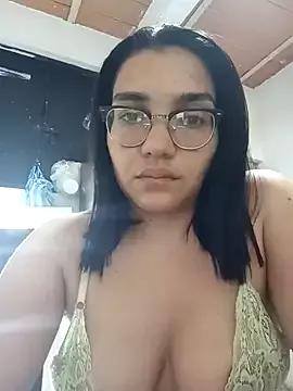 Angelie_squirt from StripChat is Freechat