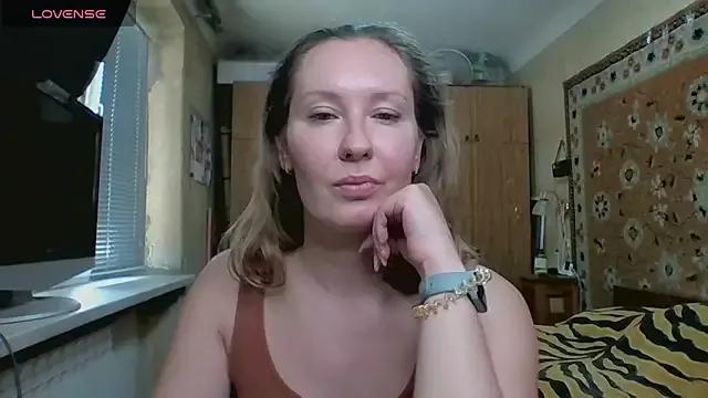 AnnaXLovers from StripChat