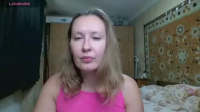 AnnaXLovers from StripChat