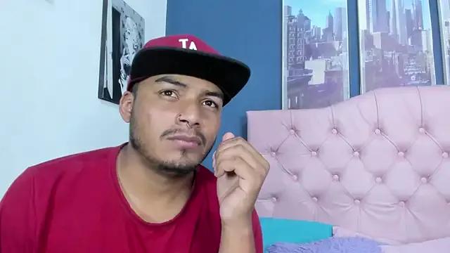 Applehot_LRR from StripChat