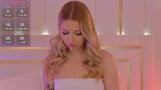 AriellaMelo from StripChat is Freechat