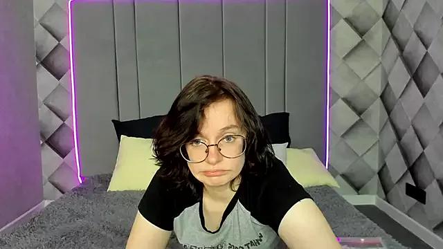 Aris_foxx from StripChat is Freechat