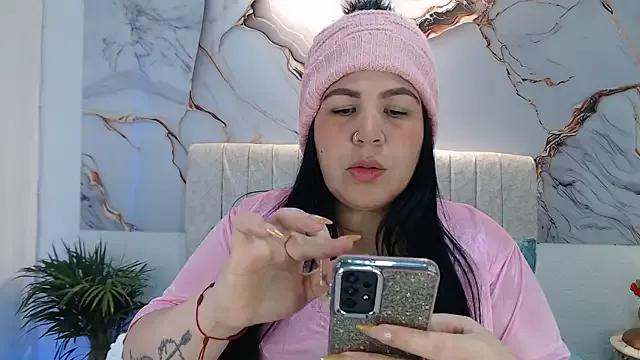 Ashley_Grahaam from StripChat is Freechat