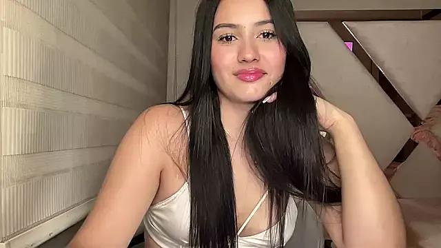 baby_natalie from StripChat is Freechat