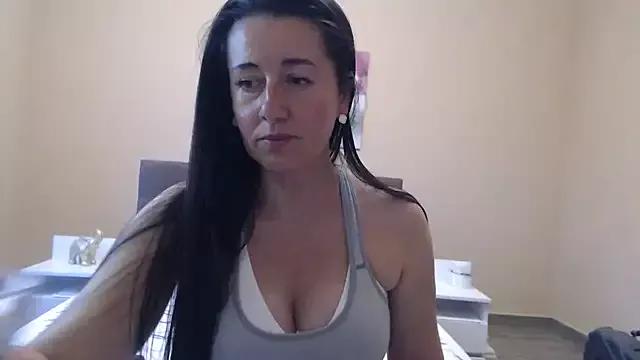 BanksAlba from StripChat is Freechat