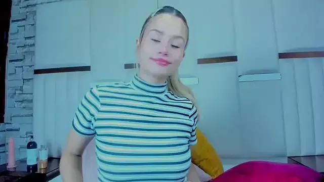 barbieambar from StripChat is Freechat