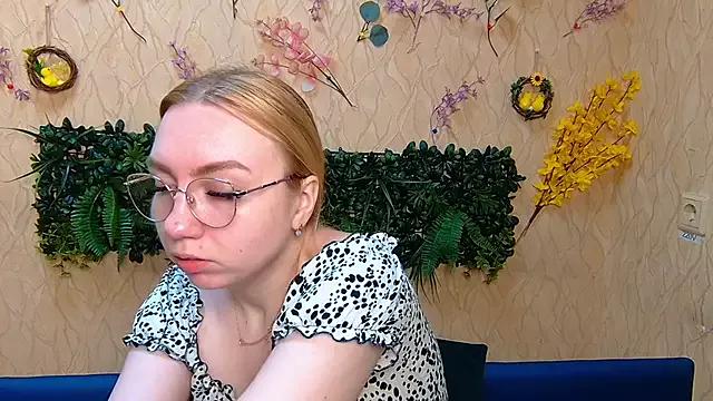 BeatriceFly from StripChat is Freechat