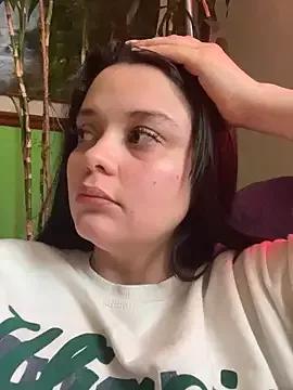 Bella-hadiid from StripChat is Freechat