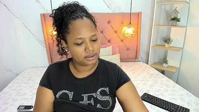 Belle_Brunette from StripChat