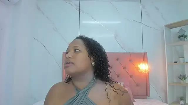 Belle_Brunette from StripChat