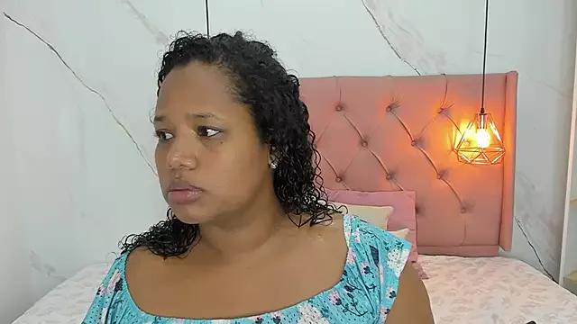 Belle_Brunette from StripChat