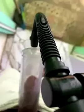Boysquirt from StripChat