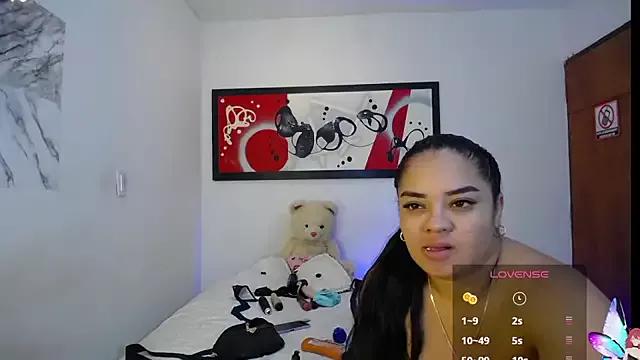 Brithany_Selena from StripChat is Freechat