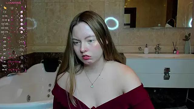 bunnyluunna from StripChat is Freechat