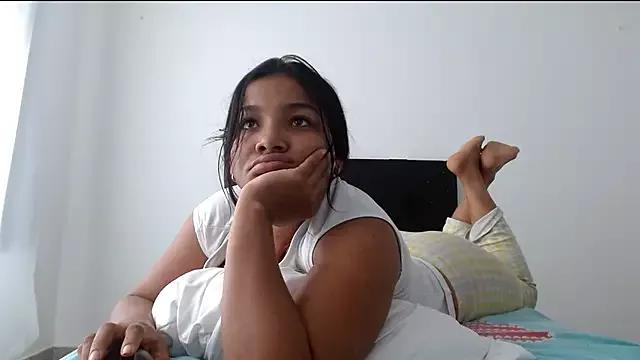 camilavagina24 from StripChat is Freechat