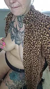 CannabisQueenn from StripChat