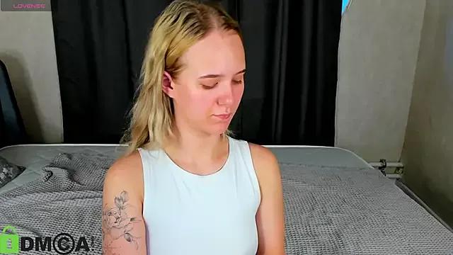 Casey_Sweeet from StripChat is Freechat