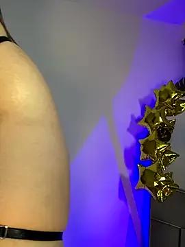 Charlottediolet from StripChat