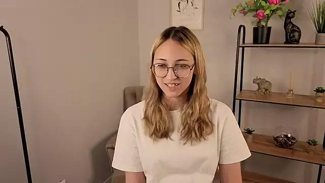 cheryl_johnson_ from StripChat is Freechat