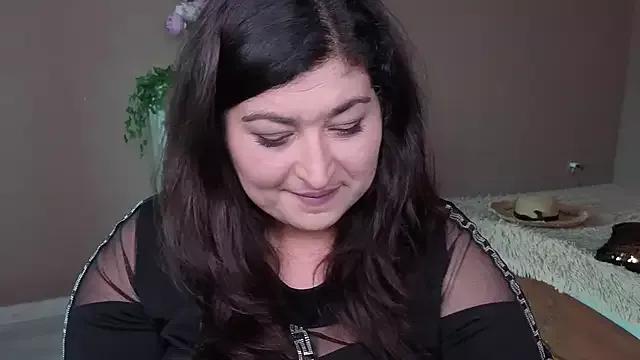 Clara_Crystal_ from StripChat is Freechat