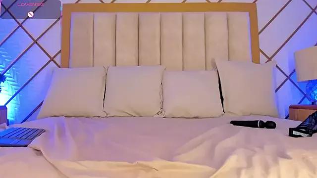 cocoamore from StripChat is Freechat
