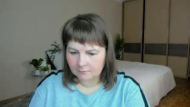 CrystaalStaar from StripChat is Freechat