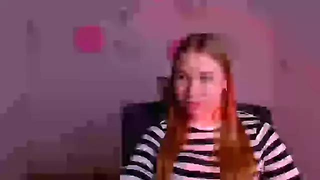 Dana_flowers from StripChat