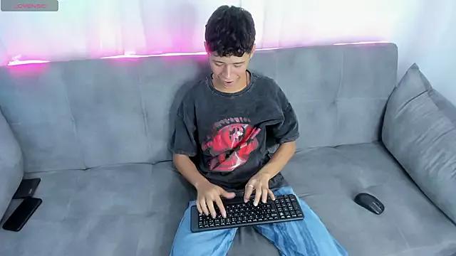 Dante_06 from StripChat is Freechat