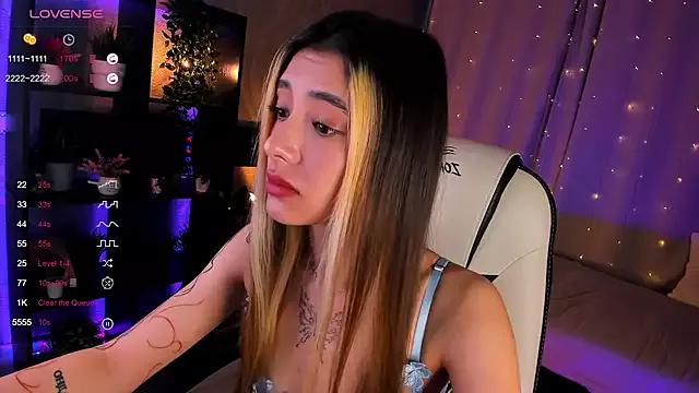 DarlaLike from StripChat is Freechat