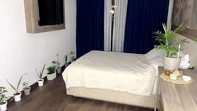 DarleneWest from StripChat is Freechat