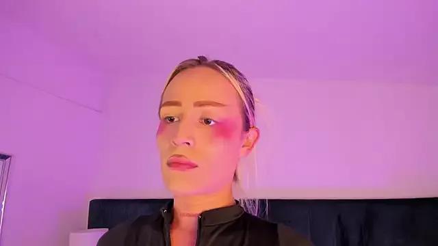 DominaDiosa_ from StripChat is Freechat