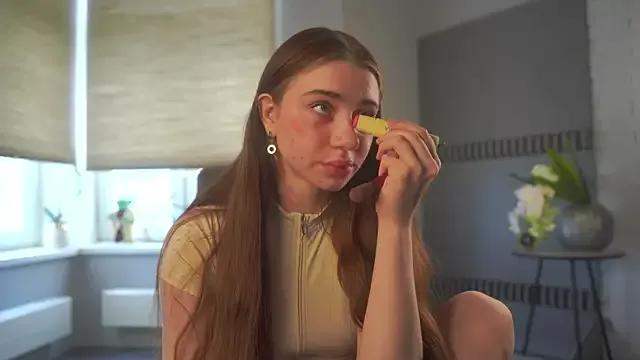 EadlinGillim from StripChat is Freechat