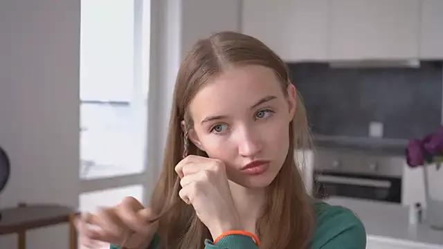 EdinaBrindle from StripChat is Freechat