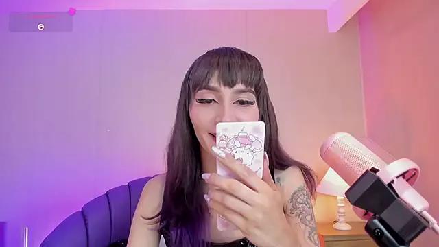 ElectraRaptiis from StripChat