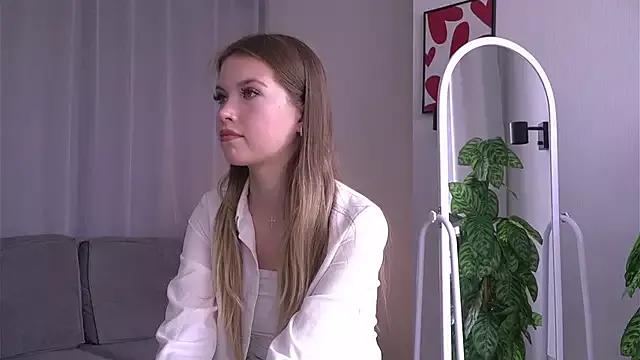 EleneDrews from StripChat is Freechat