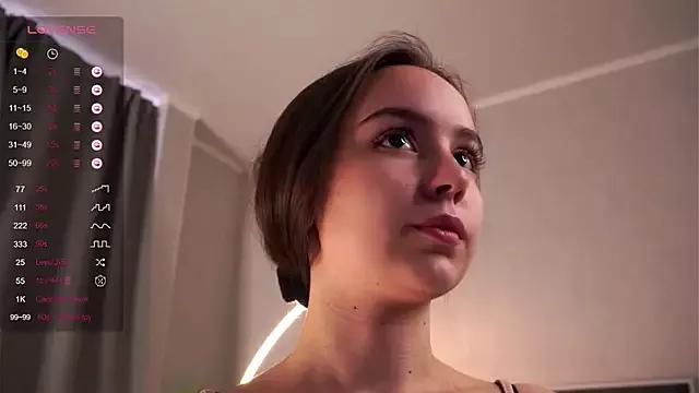 Elizabeth_Heartley from StripChat is Freechat