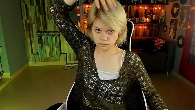 EllieMurler from StripChat is Freechat