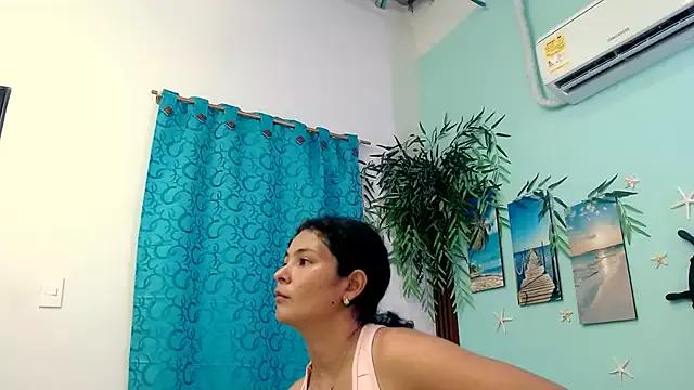 emiasamanta18 from StripChat is Freechat