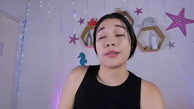 Emiily_Parkerr from StripChat