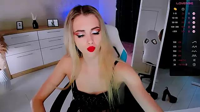 Emilia_Klar from StripChat is Freechat