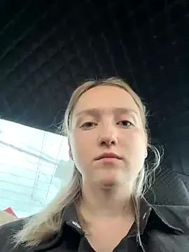 EmilyMood from StripChat is Freechat