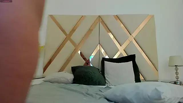 emma_castilloo from StripChat is Freechat